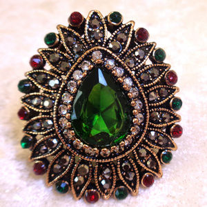 CHARMING GEMSTONE HANDCRAFTED VINTAGE RING SIZE 7